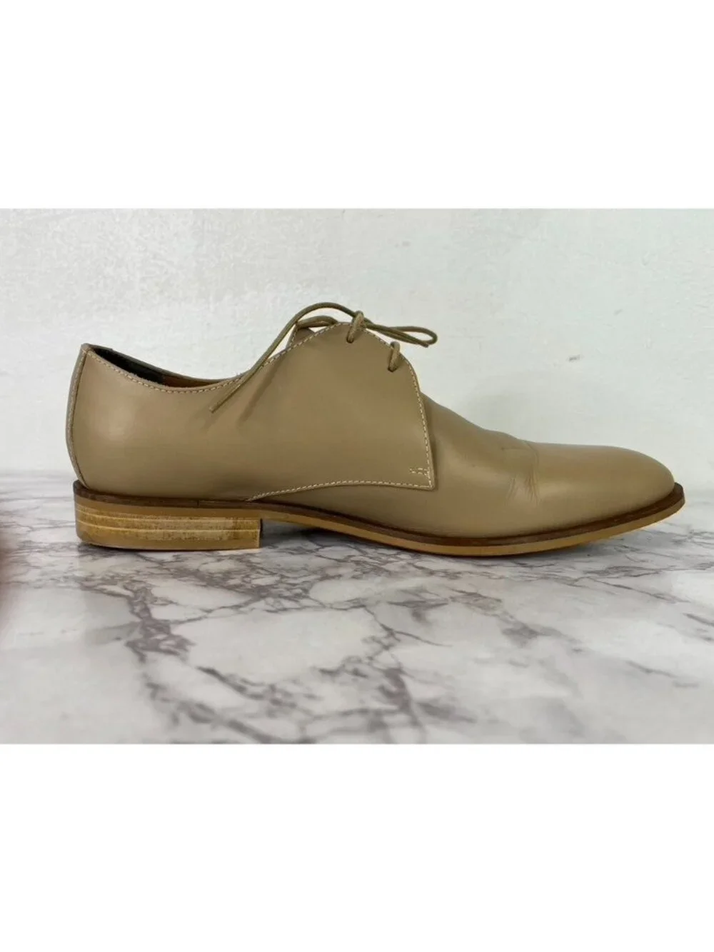 Everlane Women's The Modern Oxford Beige Sz 9